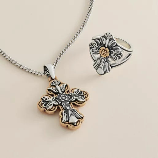 La Vida Nueva Cross Pendant